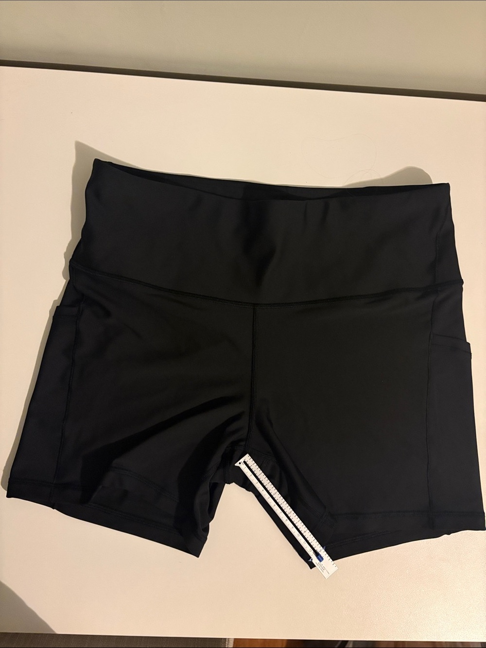 Athleta Interval Stash 5” Short, XL